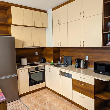 Business And Leisure Apartments In Mladost 2 With Free Garage ソフィア エクステリア 写真