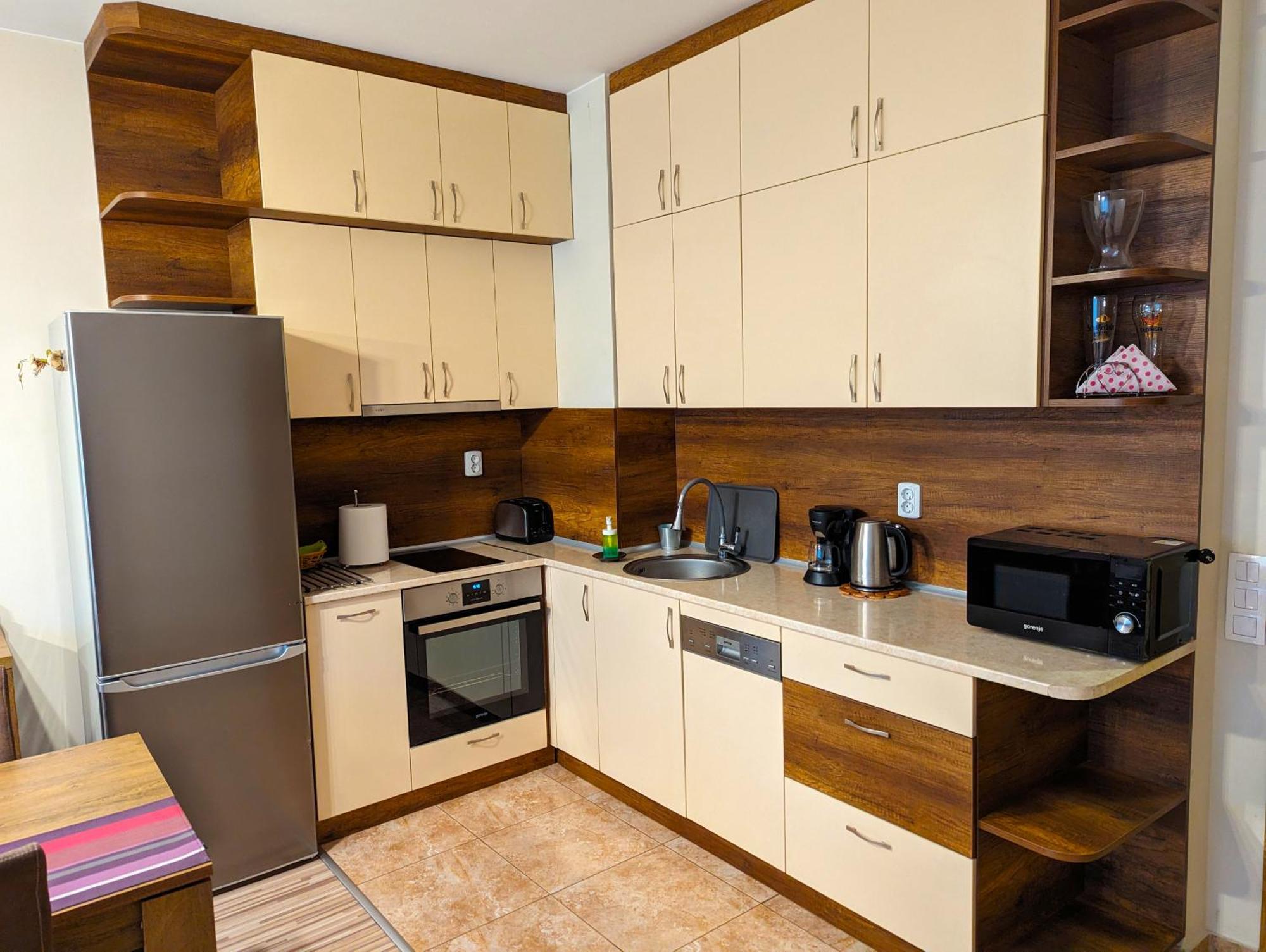 Business And Leisure Apartments In Mladost 2 With Free Garage ソフィア エクステリア 写真